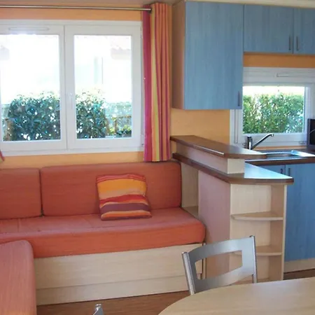 Mobil-home - 8 Pers. - Api-1-52-2219 *